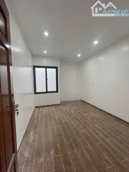 Bán gấp nhà tái định Cư Quỳnh đô ,ô tô ,phân lô ,vỉa hè giá đầu tư giá 7.8 tỷ - 1