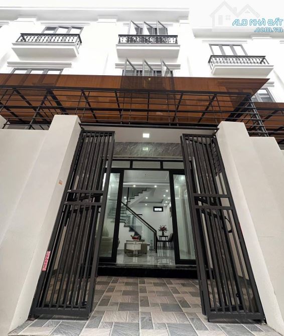 🛖: Bán nhà 3 tầng tại  Đông Hoà, Kiến An  Ô tô vào tận cửa  💸: 265 tỷ (02) - 1