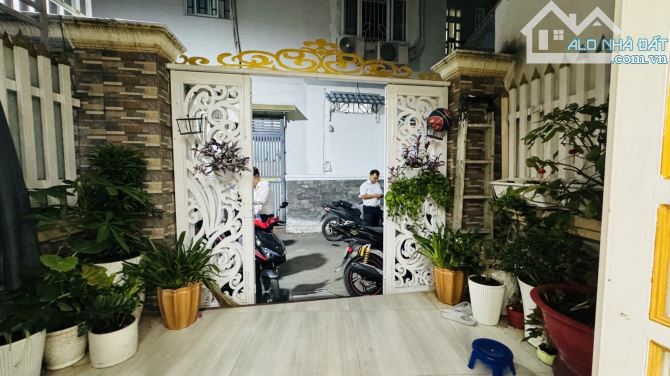 Bán nhà đẹp 3 tầng ,xe hơi đỗ cửa.Cao Lỗ,Quận 8.Giá 8.7 tỷ. - 1