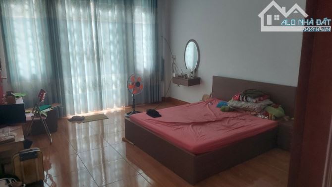 Bán nhà 2 Tầng MẶT TIÊN kinh doanh gần Nguyễn Thị Minh Khai, giá rẻ - 1