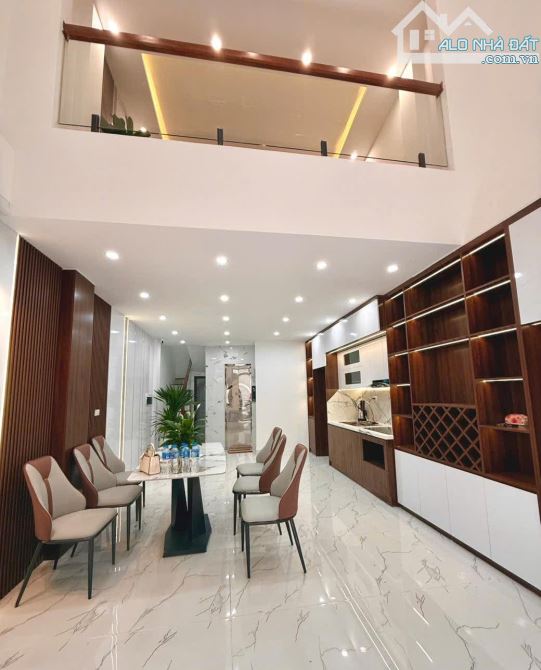 CẦN BÁN NHÀ ĐẸP THANG MÁY NGÕ 73 NGUYỄN LƯƠNG BẰNG - DT 41M2 - 6 TẦNG - MT 4.2M - GIÁ 10.6 - 14