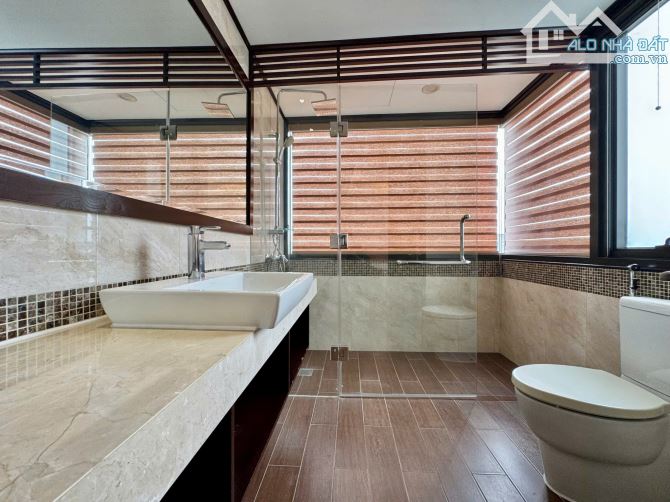 cho thuê căn hộ 3 ngủ cao cấp mặt hồ tây - 16