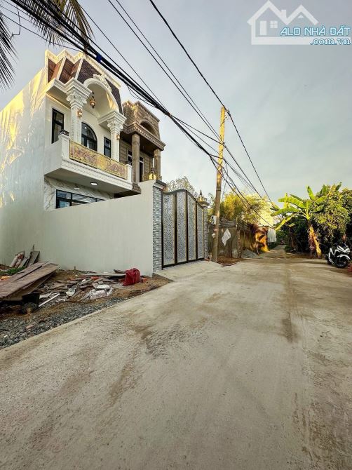 NHÀ TRỆT LẦU HẺM TỔ 3 Đ.NGUYỄN VĂN LINH CÓ SÂN RỘNG Ô TÔ GẦN ĐH Y DƯỢC, CHỢ BÀ BỘ - 17