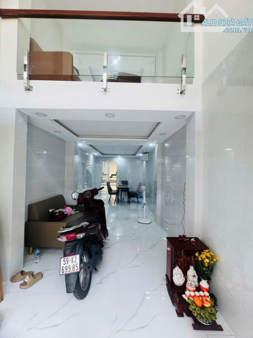 Bán nhà mặt tiền đường Nhật Tảo Quận 10 dt( 3 x 13m) giá 10.8 tỷ - 18