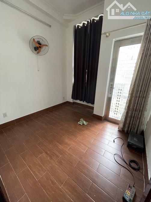 Nguyễn Thị Minh Khai, Quận 3 - 4 Tầng - Chỉ 7.7 Tỷ - 2