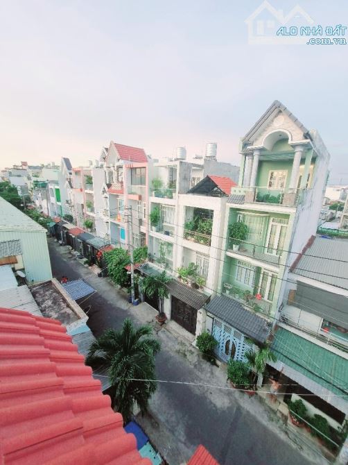 HIẾM – SIÊU PHẨM 5 TẦNG MỚI 100% – NGAY KHU VIP HƯƠNG LỘ 2 – HẺM 1 SẸC 8M –68M2 CHỈ 6 TỶ - 2