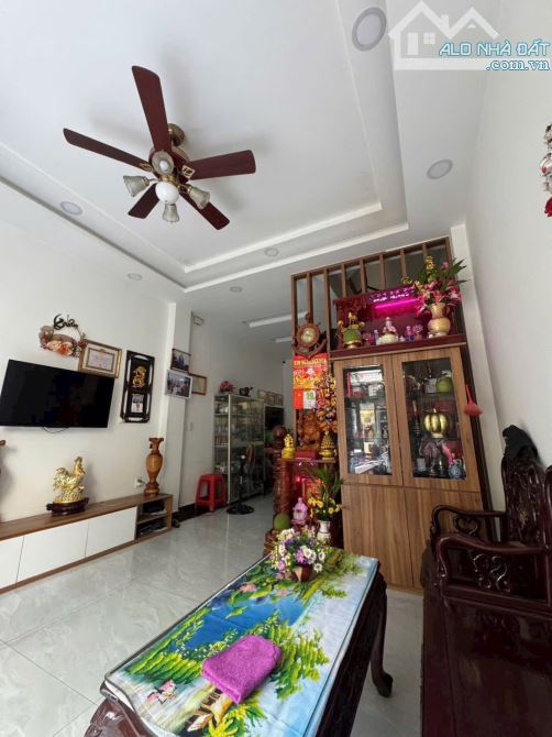 Bán nhà khu VIP Đường Nguyễn Văn Yến Dt 4x15m-1trệt-2lầu,st,giá 8 tỷ TL - 2