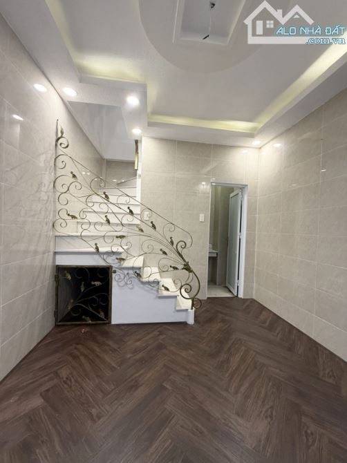 BÁN NHÀ NGUYỄN THIỆN THUẬT QUẬN 3 – HẺM Ô TÔ - 4PN 4WC RIÊNG - MỚI ĐẸP Ở NGAY – CHỈ 4.5 TỶ - 2