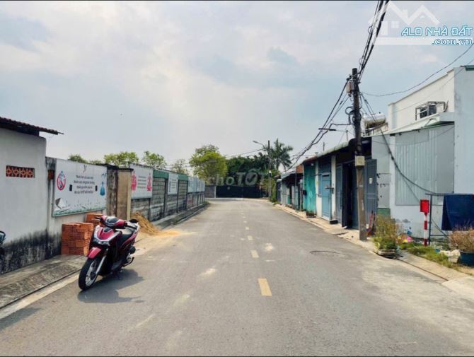 CHỦ NGỘP BÁN LỖ LÔ ĐẤT 630TR/100m2 MT HOÀNG BÁ HUÂN TT CỦ CHI SHR - 2