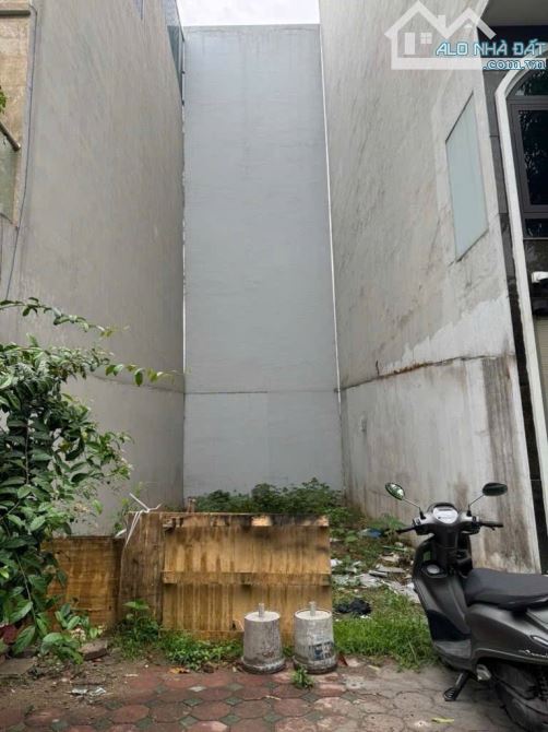 BÁN ĐẤT PHÂN LÔ ĐẤU GIÁ KIẾN HƯNG . DT 51 M  MT 4 M . ĐẦU  TƯ NHANH - 2