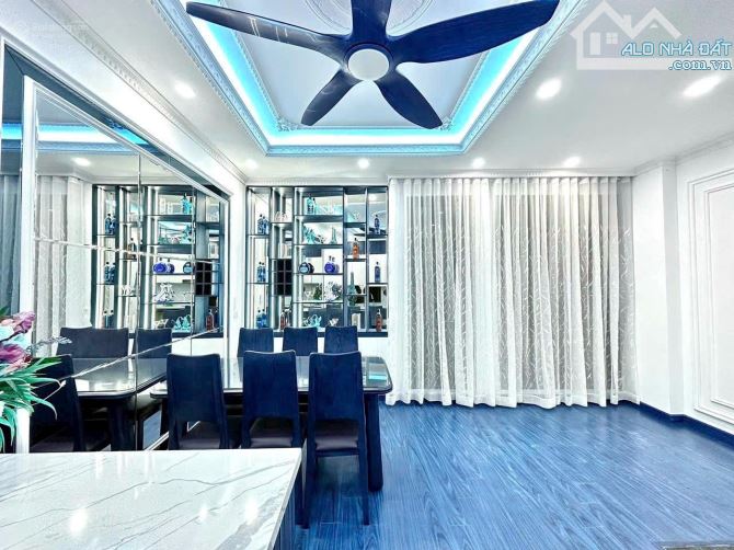 Chính chủ bán nhà liền kề ngã tư hoàng quốc việt,DT70m,6.5tầng,xây mới,oto 7chỗ vào lô góc - 2