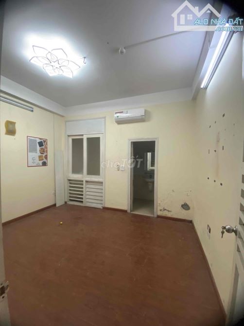 Cho thuê căn nhà 62m2 x 5 tầng ngõ 34 phố Nguyễn Thị Định - Cầu Giấy 32 triệu/tháng - 2