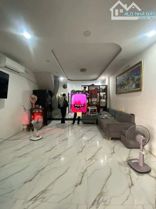 Bán nhà ngay Đại học Ngân Hàng, Hoàng Diệu 2, 56m2, 2 tầng - 2