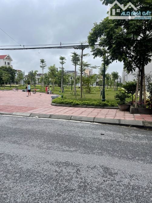 Ms Linh-Bán nhà 5 tầng dân tự xây mặt đường Hạ Lý, Hồng Bàng giá hấp dẫn - 2