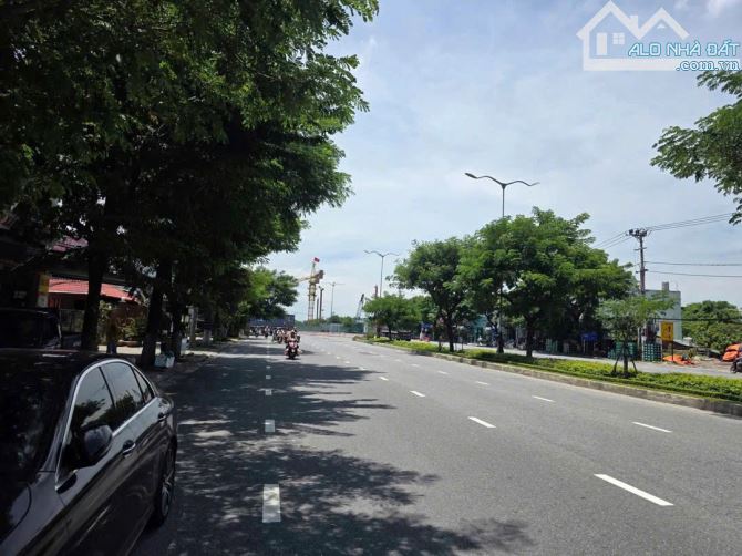 CHÍNH CHỦ BÁN LÔ ĐẤT MẶT TIỀN LÊ VĂN HIẾN – VỊ TRÍ SIÊU TIỀM NĂNG.DT: 575.8M2, NGANG:10M. - 2