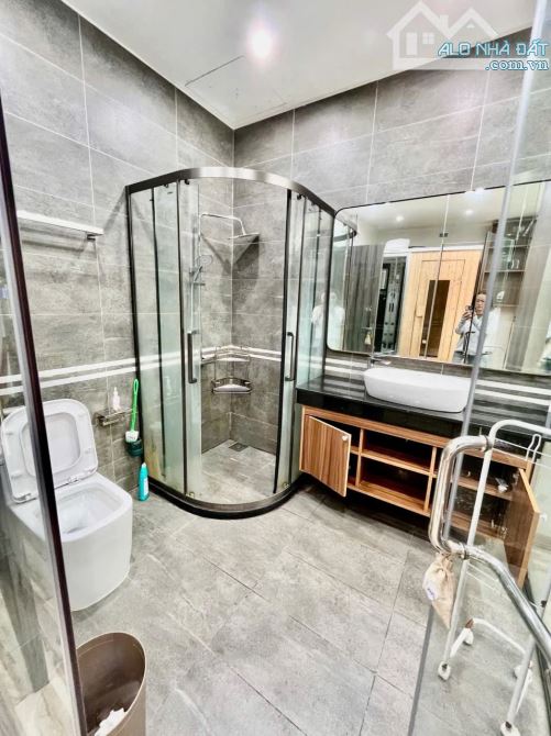 SIÊU PHẨM 5 TẦNG ĐƯỜNG ĐỖ QUANG- MỚI KENG, CHỦ LÀM TÂM HUYẾT, CHỈ VIỆC VÀO Ở HOẶC KINH DOA - 2