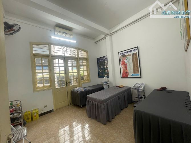 Nhà đẹp Nguyễn Thị Định giá đầu tư ô tô vào nhà 50m ra mặt phố ngõ thông 5 tầng 50m2 - 2