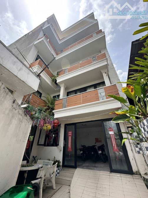 CHDV 18 PHÒNG DƯƠNG QUẢNG HÀM, GV 180M2 7,4x24 5 tầng chỉ 17,2 tỷ - 2