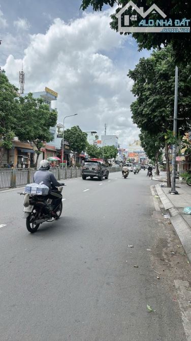 Mặt tiền VIP Lũy Bán Bích, 100m2, 4 tầng thang máy, tiện KD & làm VP - 2