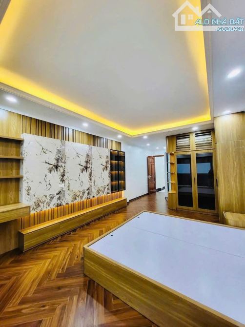 PHẠM VĂN ĐỒNG, 51m2, DÂN XÂY - NGÕ THÔNG - VIEW BIỆT THỰ Giá 9.5T (còn thương lượng) - 2