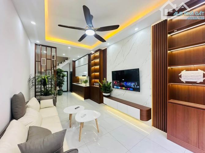 Hot giao bán căn nhà 5 tầng tại đường Đại Tự giá chỉ 4,7 tỉ giá mềm bậc nhất khu vực - 2