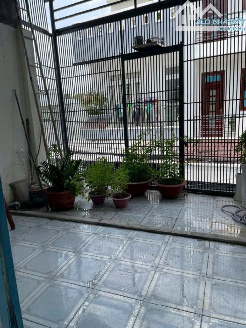 Nhà shr sát gò vấp trệt lầu. Tiện ích xung quanh. Quận 12 - 2