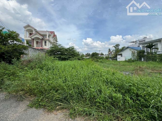 Bán lô đất 320m2 hẻm 224 đường Vườn Lài An Phú Đông giá đầu tư đường 8m - 2