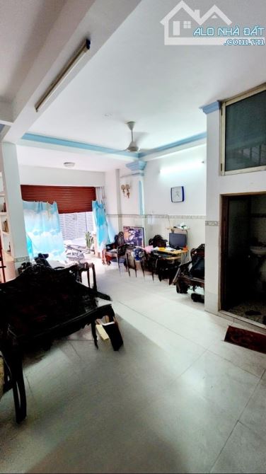5 TẦNG -THẠCH LAM -PHÚ THẠNH -TÂN PHÚ DT: 5.2*7.2M (38M2) 6 TỶ 5 - 2