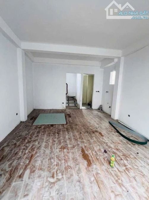 bán nhà Ngõ Đội Cấn, Ba Đình DT 37m, 6 Tầng, MT 4.2m 🧧Gia 10.9tỷ - 2