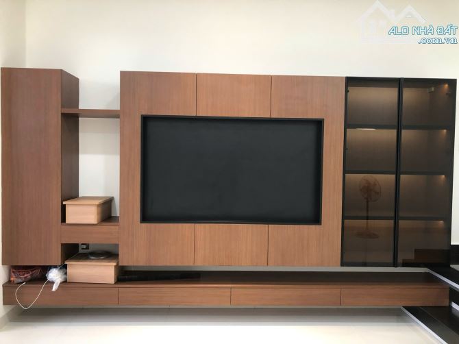 bán nhà 3 tầng sang trọng, thiết kế phong cách châu âu. Vào ở ngay ! - 2