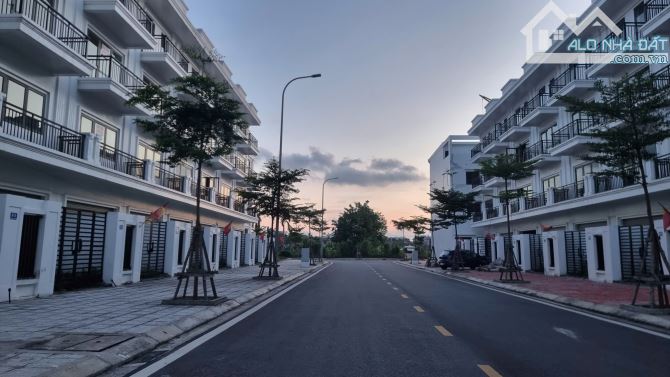 2 căn shophouse liền kề trục chính KĐT Phúc Tiến, An Dương - 2