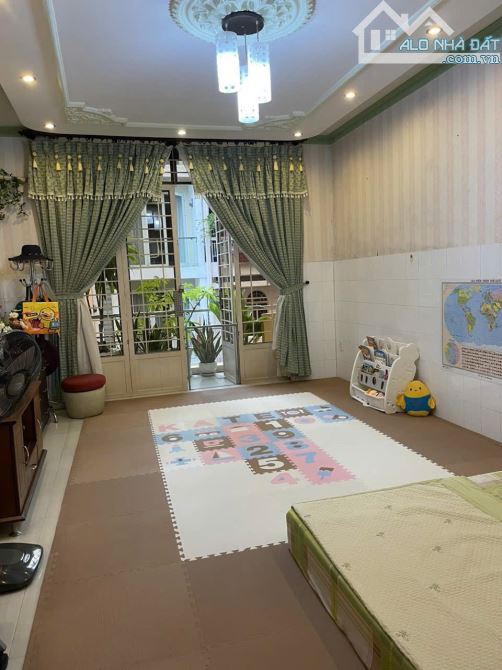 Cần tiền, bán gấp nhà mặt tiền 4 tầng ngay chợ Phụ Tùng xe Tân Thành, Quận 5 - 2