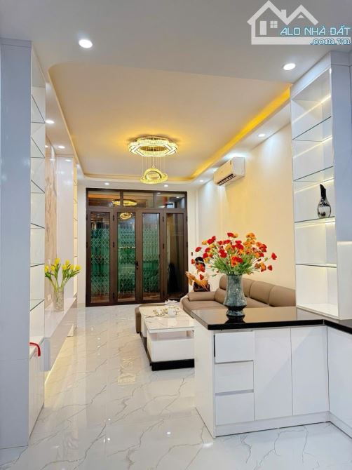 TÂY MỖ TỪ LIÊM - SIÊU PHẨM NHÀ MỚI 5 TẦNG DT 40M2 - MẶT NGÕ OTO GIÁ CHỈ 8 TỶ - 2