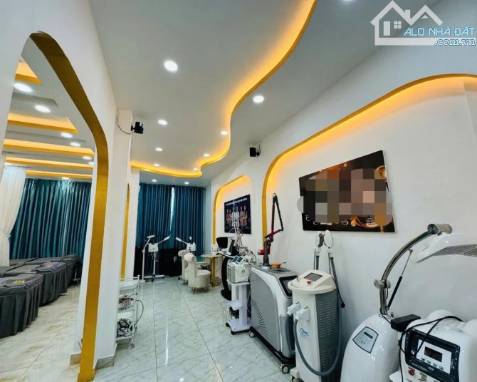 Bán Nhà Hẻm Xe Hơi Lê Văn Sỹ, Quận 3: Ngang Khủng 6.2M, 6 Tầng, Chỉ 19.8 Tỷ TL! - 2