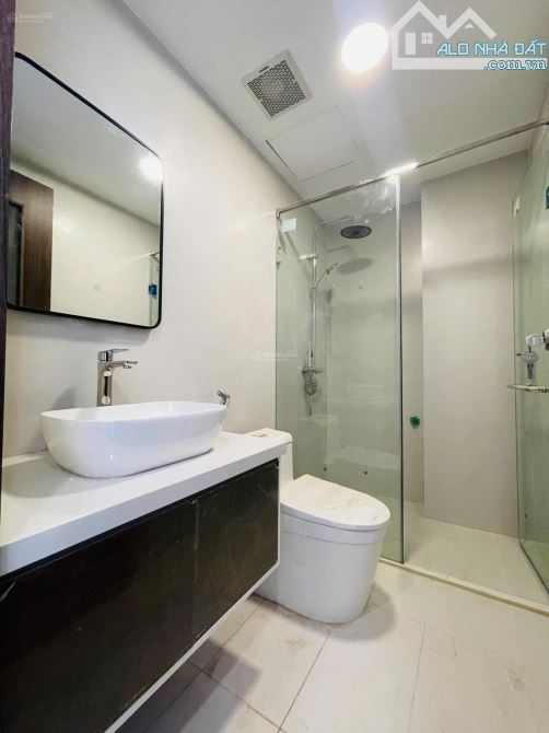 cc bán nhà phân lô xây mới lạc long quân, diện tích 39m x 5 tầng, cách oto 20m, giá 8.3 tỷ - 2