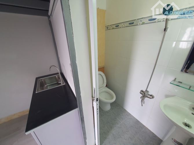 CHO THUÊ CĂN HỘ DUPLEX ( GÁC ) GIÁ RẺ TRUNG TÂM QUẬN 3 - 2