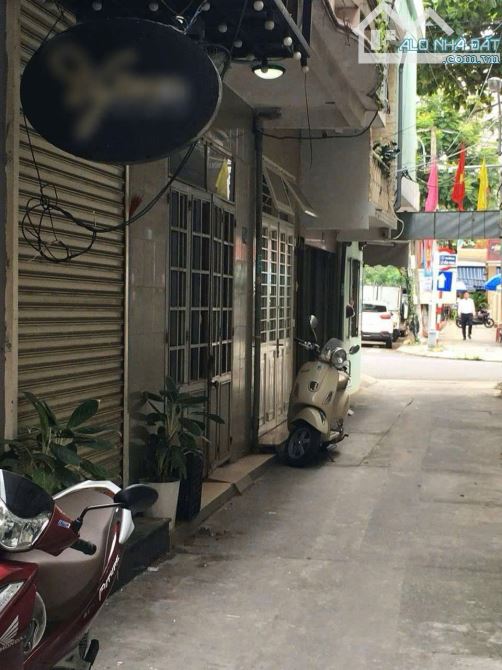 Cho thuê nhà 3 tầng kiệt Lê Hồng Phong, Hải Châu. DT 55m2. DTSD 150m2. Giá 12 triệu - 2