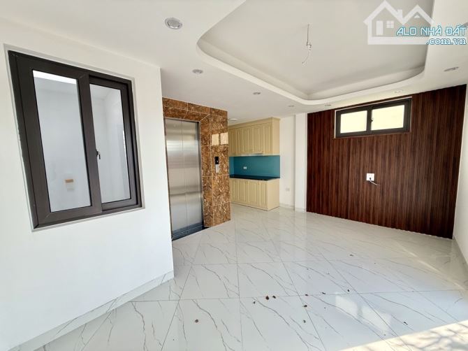 CỔ NHUẾ -37 M x 6 TẦNG - THANG MÁY- NHỈNH 8 TỶ - FULL ĐỒ - NHÀ DÂN XÂY- NGÕ NÔNG. - 2