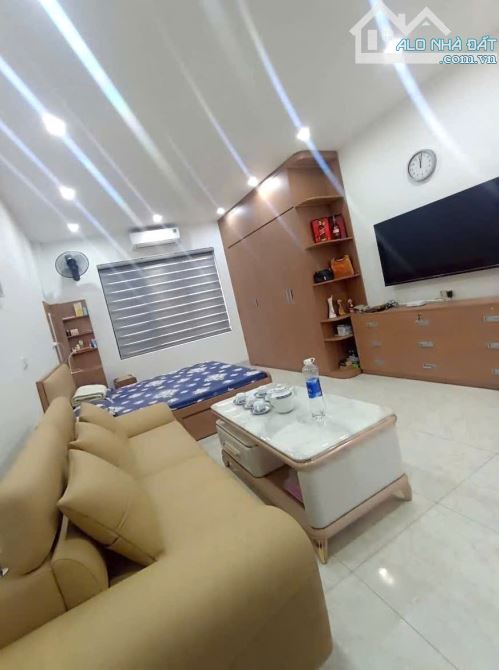 NHÀ MỚI BẮC TỪ LIÊM-ÔTÔ 7 CHỖ ĐỖ CỬA-5M Ô TÔ TRÁNH-GẦN QUẬN UỶ VÀ NHIỀU TRƯỜNG ĐẠI HỌC - 2