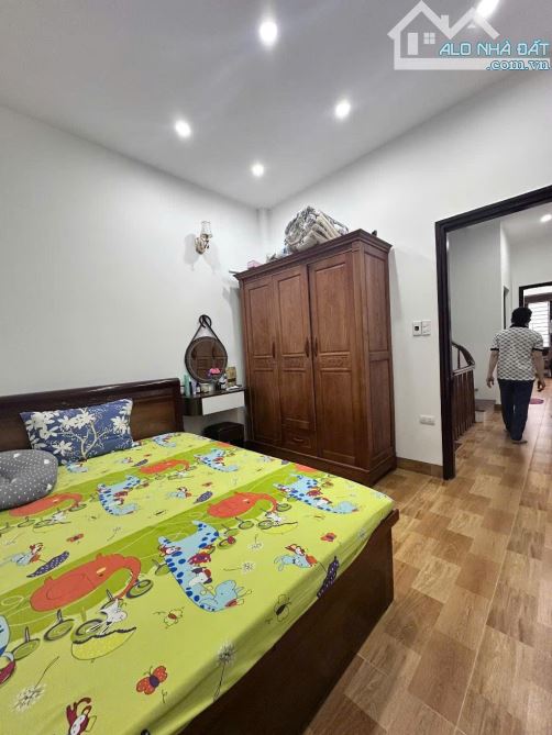 BÁN NHÀ DÂN TỰ XÂY- Ô TÔ SÁT NHÀ- VỊ TRÍ ĐẸP Ở CỰC THÍCH- NHÀ MỚI TIỆN ÍCH NGẬP TRÀN - 2