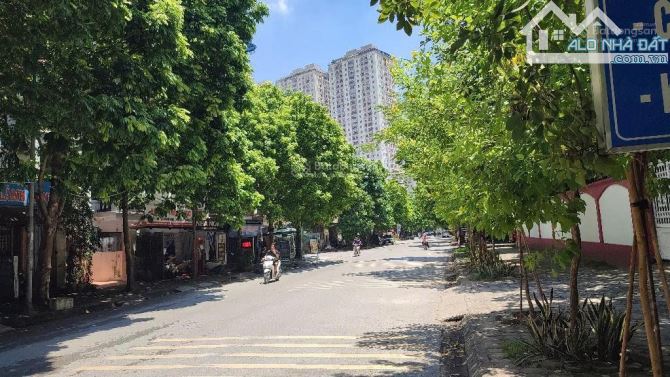 Bán căn biệt thự mặt đường Hạnh Hoa khu đô thị Xa La DT 120m2, vỉa hè kinh doanh đỉnh - 2