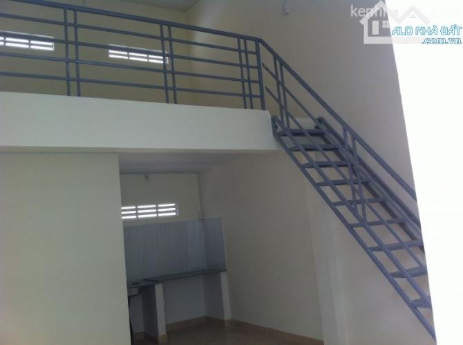 Dãy nhà trọ giá rẻ ngay Đức Hòa Đông, 5x20 ( 100m2), 3 phòng , 1 kios, thu nhập 4 triệu/ t - 2