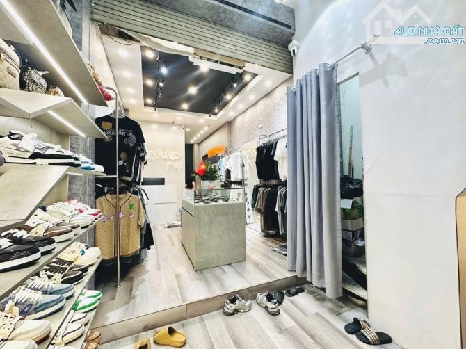 BÁN NHÀ SIÊU DẸP PHỐ ĐÔNG CÁC QUẬN ĐỐNG ĐA-DT 100M2 -GIÁ 35.9 TỶ - 2