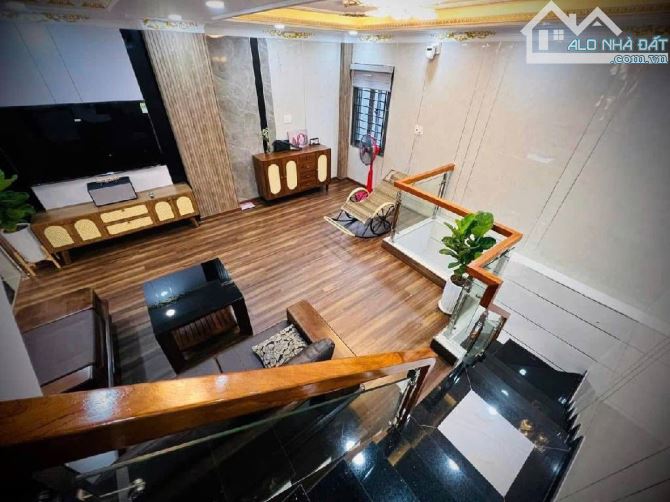 💐SIÊU PHẨM - NHÀ 5 TẦNG NỘI THẤT XỊN XÒ - 5.5X10M - HẺM XE HƠI KHU PHÂN LÔ - CHỈ 6.. TỶ - 2