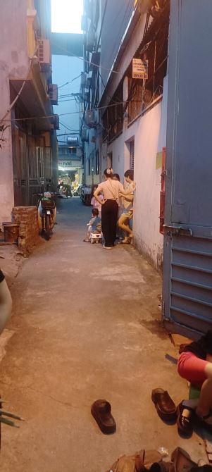 BÁN NHÀ PHỐ TRẠM LONG BIÊN 36M2 4 TẦNG - CÁCH Ô TÔ 20 GIÁ 6.4 TỶ - 2