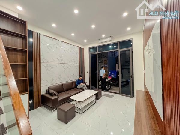 PHỐ ĐỘI NHÂN BA ĐÌNH 20 TỶ DT 50M MT 5M 10T MẶT NGÕ Ô TÔ TRÁNH VỈA HÈ - 2
