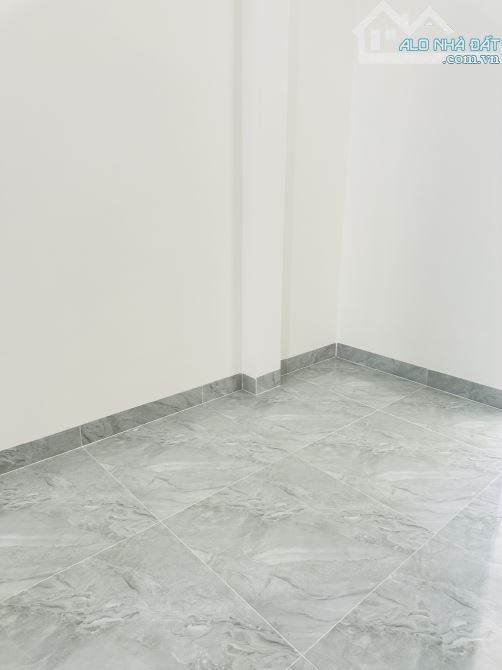 Nhà mới xây Diên An chỉ để du lịch, xung quanh đẹp như tranh làng quê - 2