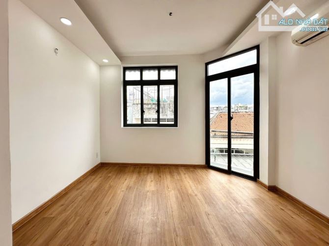 Bán Nhà Vuông Vức A4 HXH Lê Quang Định,BT 3PN - 2