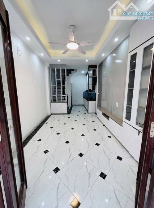 Tri ân các bác căn nhà 4,5 tầng tại đường Hậu Ái Vân Canh giá ưu ái chỉ với 5,19 tỉ - 2