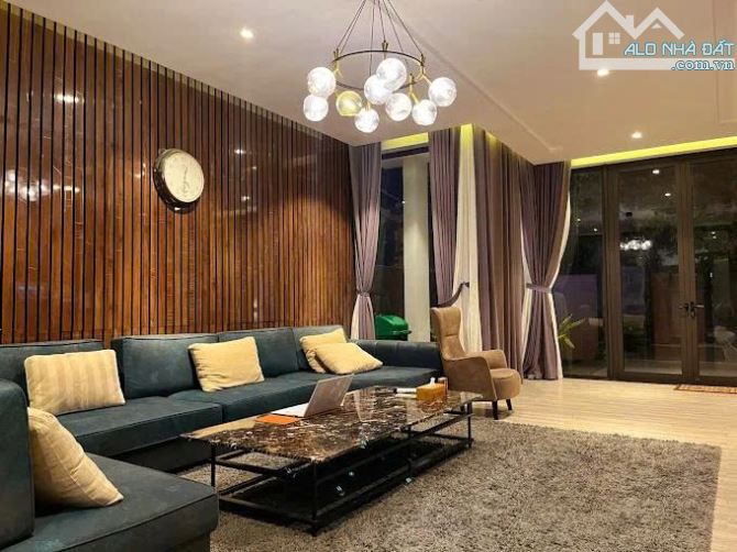 Cần bán căn biệt thự 4 tầng đường Nguyễn Đình Thi,  Hòa Xuân đang cho thuê 90tr/tháng - 2